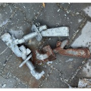 Wyprzedaż magazynu używane akcesoria szalunkowe, płyty, narożniki