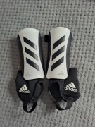 Ochraniacze piłkarskie adidas trio s