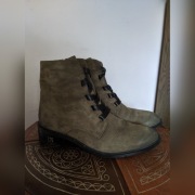 Buty skórzane marki CARINII rozmiar 38