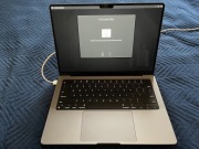 MacBook Pro 14-inch, 2021, M1 Pro, 32 GB, bateria 94%