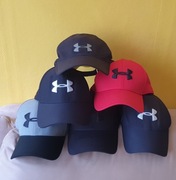 Oryginalna czapka z daszkiem Under Armour 6szt.