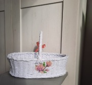 Koszyczek wiklinowy z magnolią 