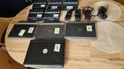 Zestaw 4 laptopy Dell, stacje dokujące Dell, zasilacze.