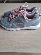 Adidasy Martes oraz klapki na basen roz 36