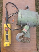 Wciągarka łańcuchowa elektryczna GIS 500 kg 