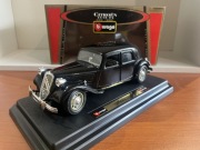 Burago 1:24 Citroen 4CV x pudełkiem kolekcjonerski