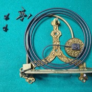 System mocowania mechanizmu zegara z patentem(komplet śrub w zestawie)