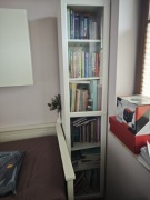 Ikea szafka stojąca ze szklanymi drzwiami