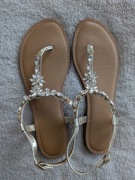 Złote błyszczące eleganckie buty sandały japonki F&F 41