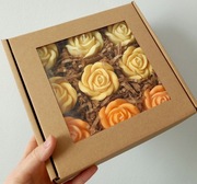 Box prezentowy Kolorowe róże Świeczki sojowe 9szt.