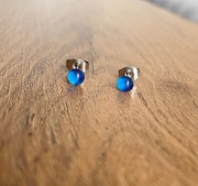 Małe kolczyki sztyfty ze stali nierdzewnej- ręcznie malowane akwarelą 