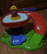 Strażak Chicco zjeżdżalnia tor samochodowy zabawka dźwiękowa 