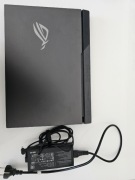 Laptop gamingowy Asus G713 uszkodzony