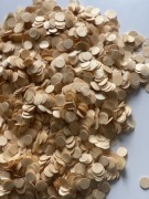 Pastelowe konfetti ślubne, Konfetti kółka koloru szampana, dekoracja ślubna