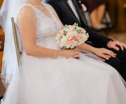 Sprzedam suknie ślubne z bolerkiem 