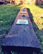 Żyrandol z deski sosnowej.