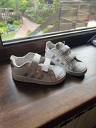Adidas 8,5 girl 26