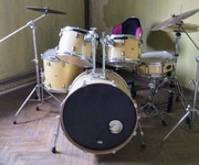 Perkusja Basix, bdb stan, Będzin