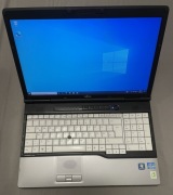 Fujitsu Siemens Lifebook E752 15" i5 3340 16GB RAM 110GB SSD W10Pro