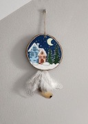 Łapacz snów z drewna zimowy krajobraz 