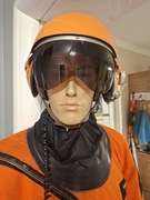 Pilot samolotu ratunkowego z chełmem THL-5