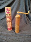 Mosiężny młynek do kawy 