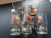 Szklanki z kwiatami i uchwytami - 5 sztuk PRL