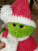 Grinch zrobiony na szydełku 