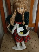 Kolekcjonerska  Lalka porcelanowa 44cm. w super stanie