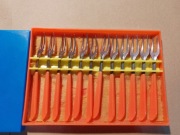 Widelczyki do zakąsek PRL zestaw w plastikowym etui