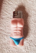 Zapalniczka w sexi etui Walentynki Upominek dla Niej zabawny gadżet