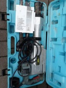 Młot wyburzeniowy KINZO 