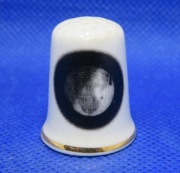 Naparstek Kolekcjonerski Porcelanowy Odkrycie Plutona 