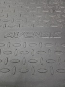 Mata do bagażnika Avensis t27