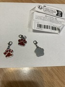 Zawieszka łapka do obroży dla kota, psa.