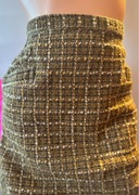 Stylowa musztardowa spódnica z brązową podszewką – ciepła i wygodna