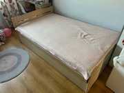 Łożko 120 x 200 cm z pojemnikiem na pościel + materac