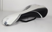 Siodełko Bontrager Evoke 1.5 140mm biało-czarne