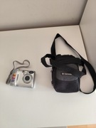 Aparat cyfrowy Nikon Coolpix 4600 4.0MP z kartą SD w kolorze srebrnym. 