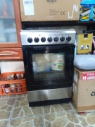 Kuchnia gazowo-elektrycza Indesit 