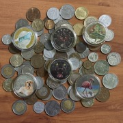Zestaw ponad 100 Starych Monet Kanadyjski Liść Klonowy Wyspy Niue Rok Konia