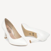 Ślubne licowe klasyczne szpilki białe