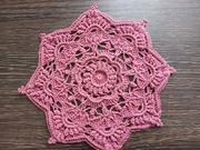 Serwetka brudny róż na szydełku kordonek 