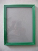 Ramka 18 x 24 cm zielona do postawienia lub powieszenia poziomo lub pionowo