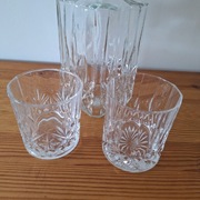 Szklana karafka i szklanki kryształowe 