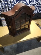 szawka wiszonca do salonu