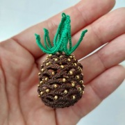 Wisiorek frywolitka Ananas brązowy