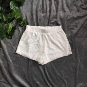 TERRANOVA Koronkowe krótkie białe spodenki Vintage