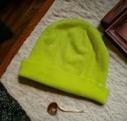 Neonowa zimowa damska czapka 