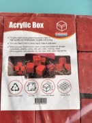 Czerwone pudełka akrylowe na prezent upominki dekorację